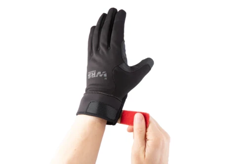 WRS_Gloves-165-Edit-Red_Tab-WEB_720x.webp