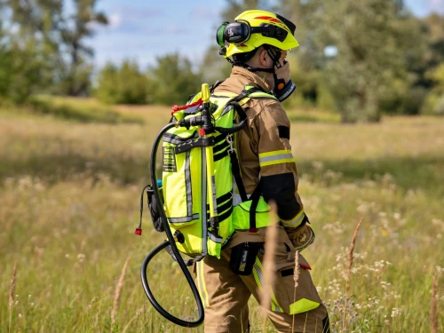 pol_pl_Hydronetka-plecakowa-22-7-l-Scotty-Fire-Delta-4000-z-lanca-turbo-12730_16.webp